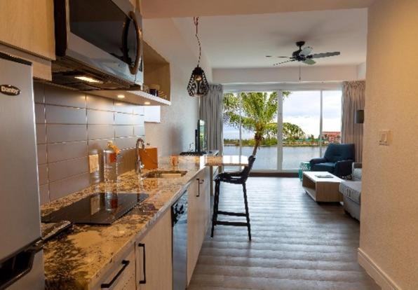 Pelican Bay Hotel Freeport Extérieur photo