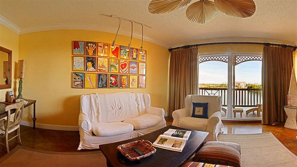 Pelican Bay Hotel Freeport Extérieur photo